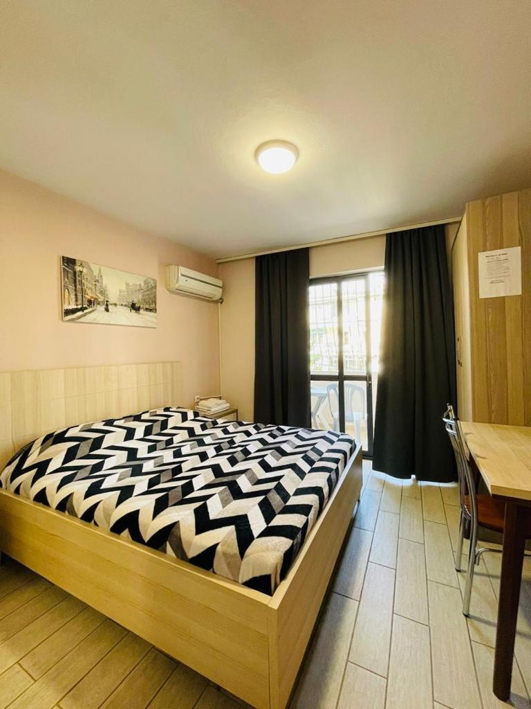 Urban Life Tirana- Economy Rooms Екстериор снимка